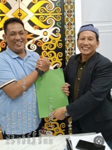 Tak Rapuh Perjuangan, Aspihani Serahkan Surat Audiensi Gambut Raya Ke Senayan